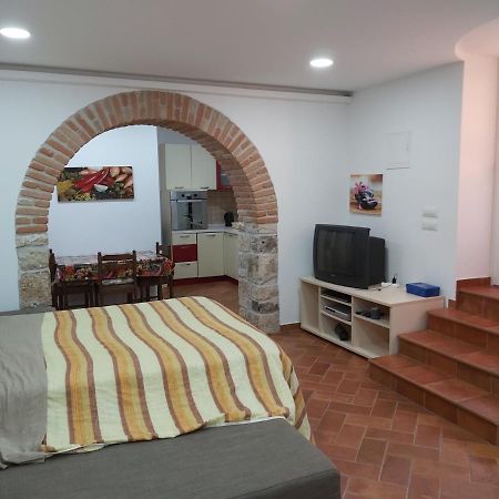 Studio Apartman Marko Πόρετς Εξωτερικό φωτογραφία