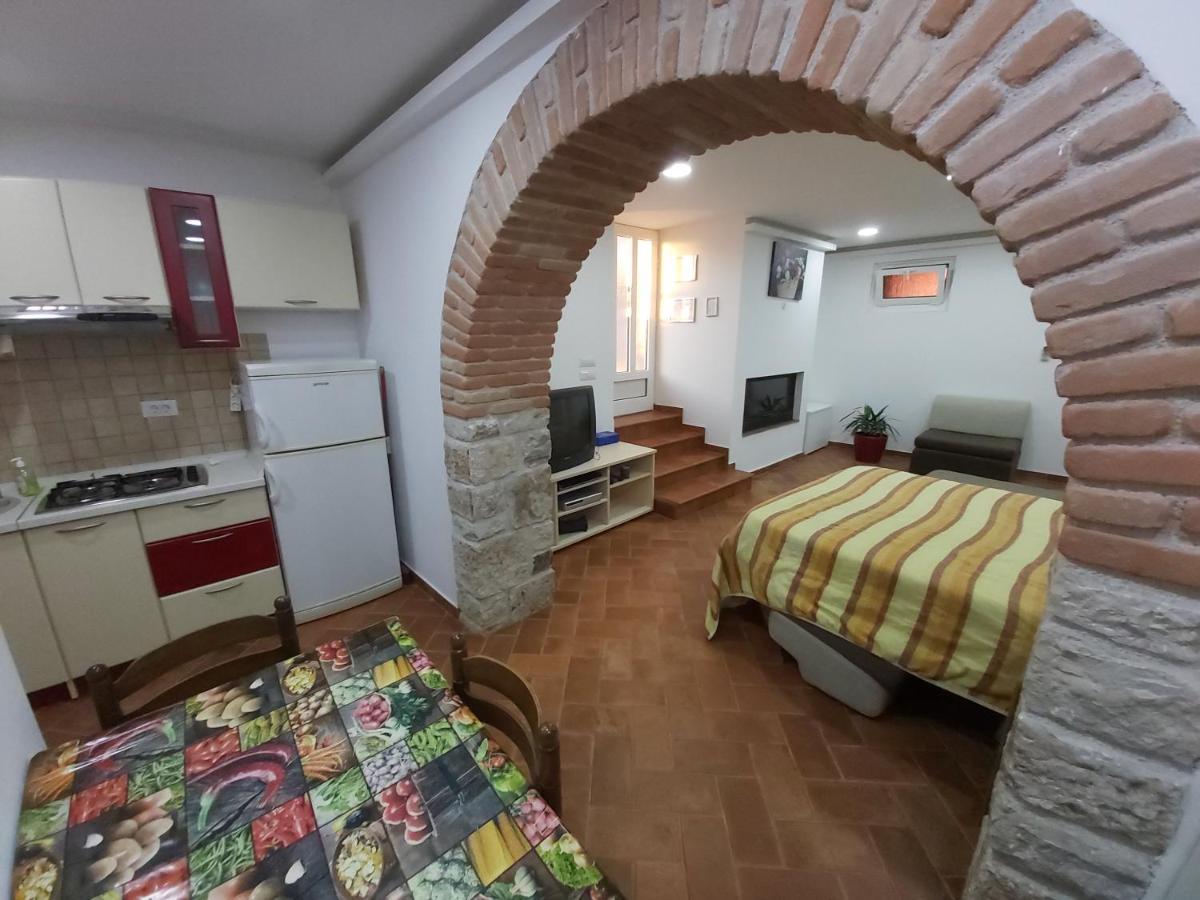 Studio Apartman Marko Πόρετς Εξωτερικό φωτογραφία